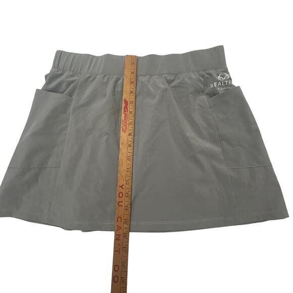 Realtree Fishing Gray Athletic Outdoor Skort Built-in Shorts Size L (12–14) - Picture 10 of 10